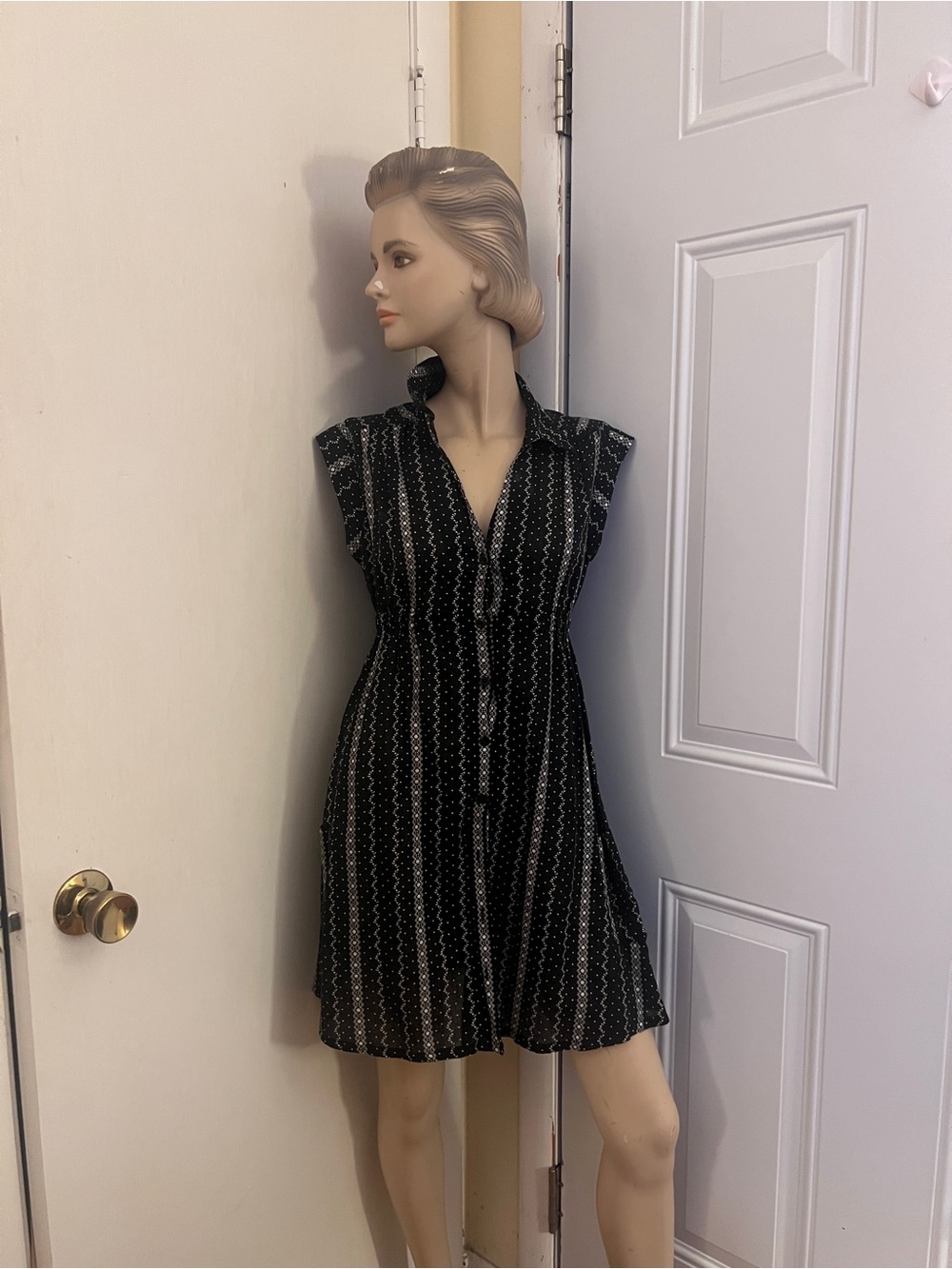 Vintage Women's Black Patterned Button-Front Dress